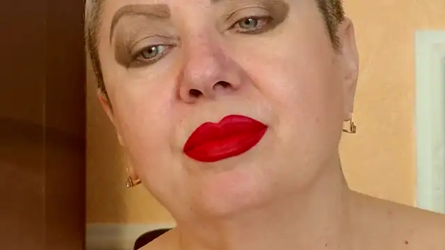 LadyPosh webcam