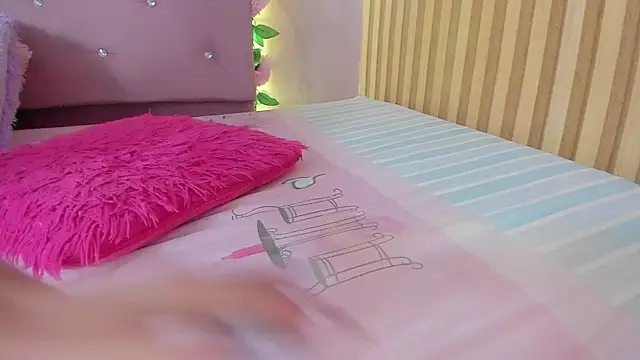 lovely__kiss__ webcam