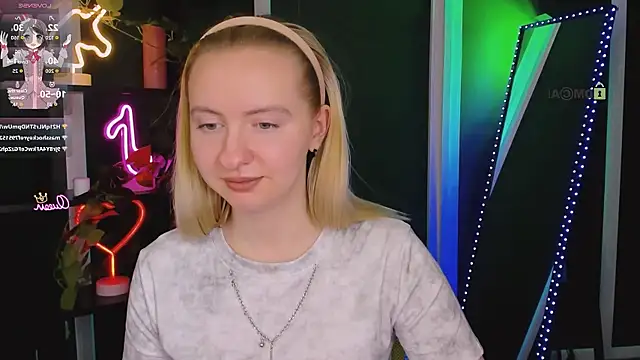 mila_glow1 webcam