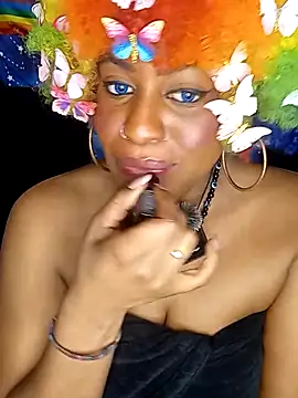 AmazonianMistress webcam