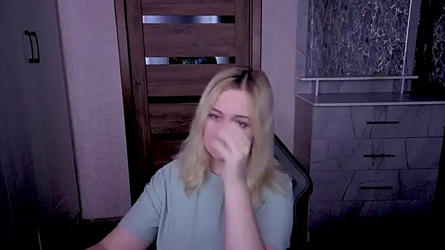 Kristy-Max webcam