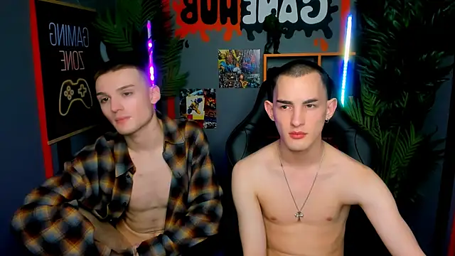 Lucas_Moran webcam