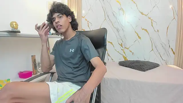 Zayn_Fox32 webcam