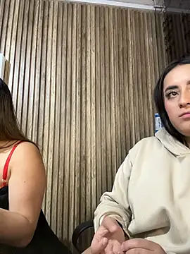 Antonella_Julieta webcam