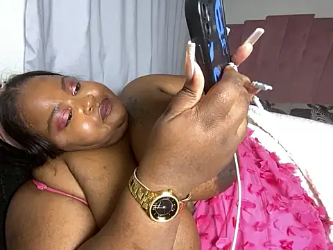 MissLola27 webcam