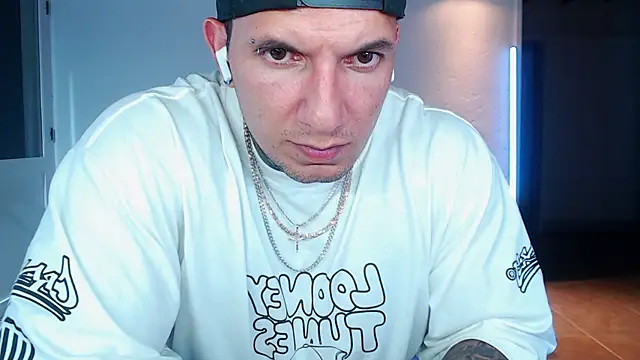 Shane_Clay webcam