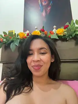 Esmerald_1111 webcam