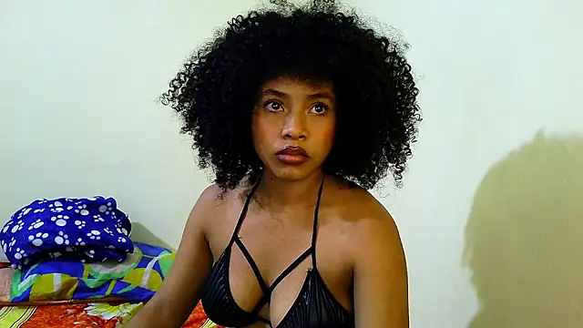 larita_curly - Larita_curly's free webcam - UK Sex Cams