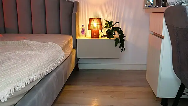 wowmila - WowMila's free webcam - UK Sex Cams