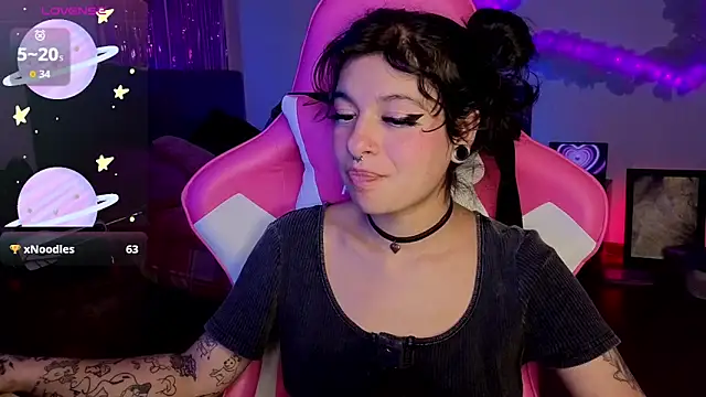 larah_uwu webcam