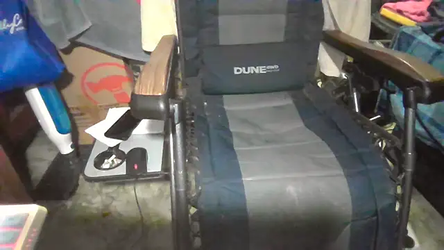 Lovyourpuss webcam