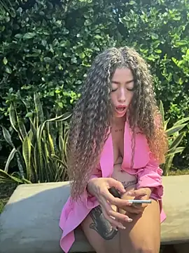 roxyrougee webcam
