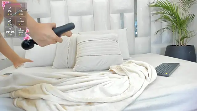 iim_Cloe webcam