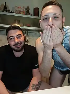 bear_skinny webcam