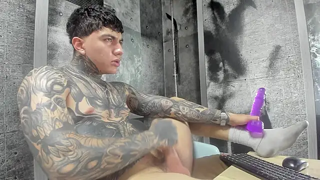 Gury_tattoo's live cam