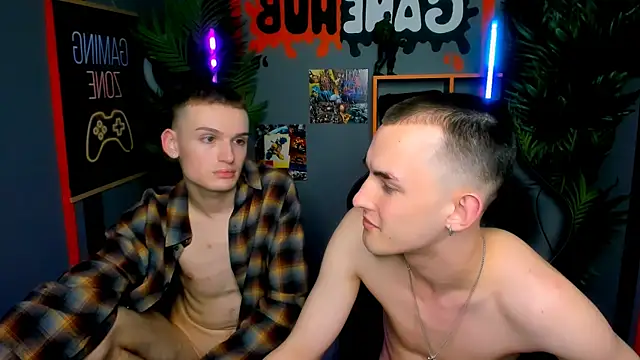 Lucas_Moran webcam