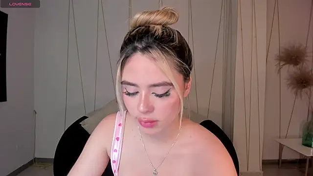 JuanitaClay webcam