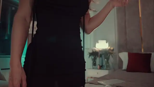 MilaDYstarlight webcam