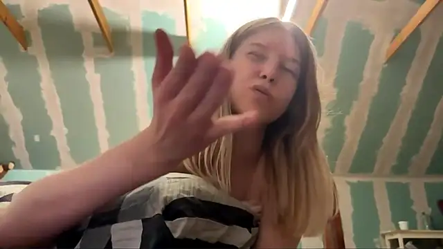 Skinny_girl_ live sex cam