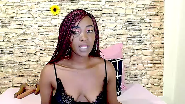 EbonyOlive69 webcam