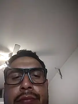 thickcocklatino webcam