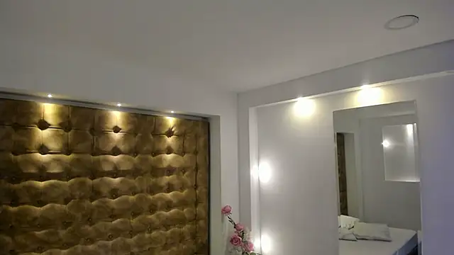 violet_giraldo webcam
