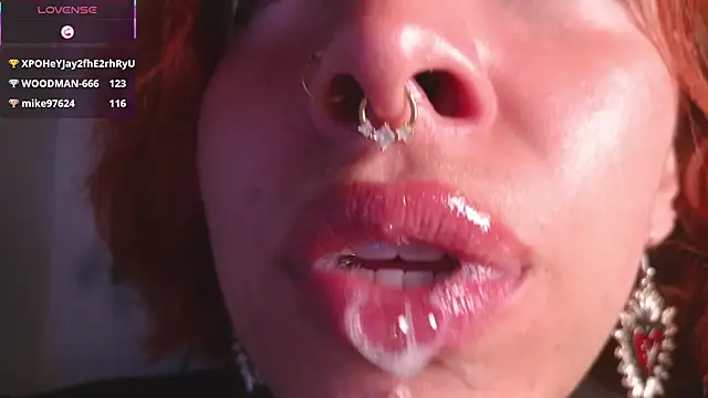 bri_von_dhara__ webcam