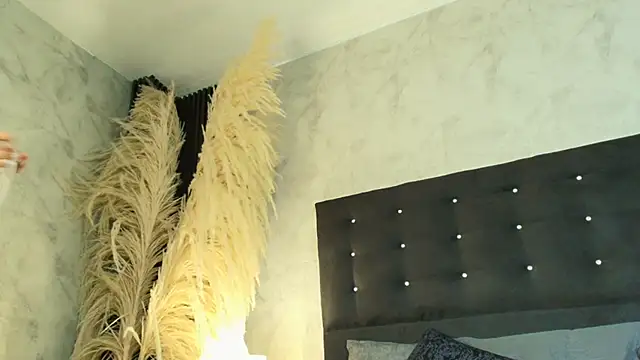 Helena_Luxxx webcam