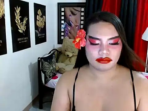 TSbrianaHugeCock webcam