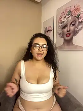 AlmaraRouge webcam