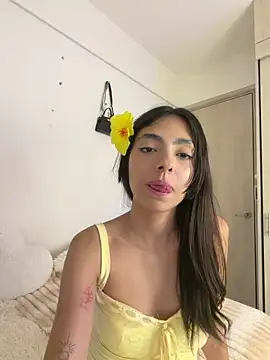 ZaraLuuv webcam