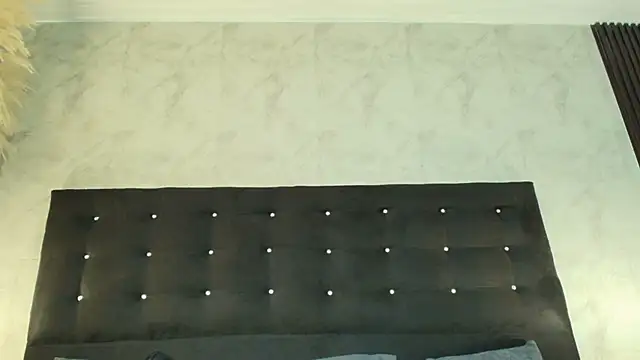 Helena_Luxxx webcam
