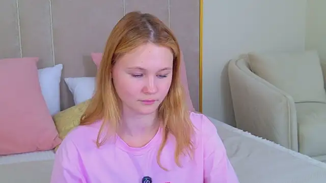 AmeliRoyse webcam