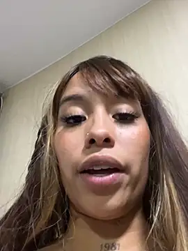 MarieLeon webcam