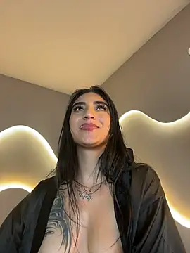 Emma_Lirys webcam