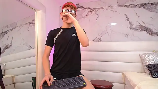 Marcus_and_Tony webcam