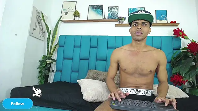 Interracial_Snow_Bunny webcam