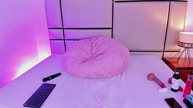 AlinaVegaa_ webcam