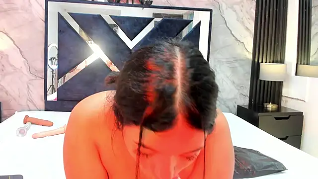 Alana_Hard_As webcam