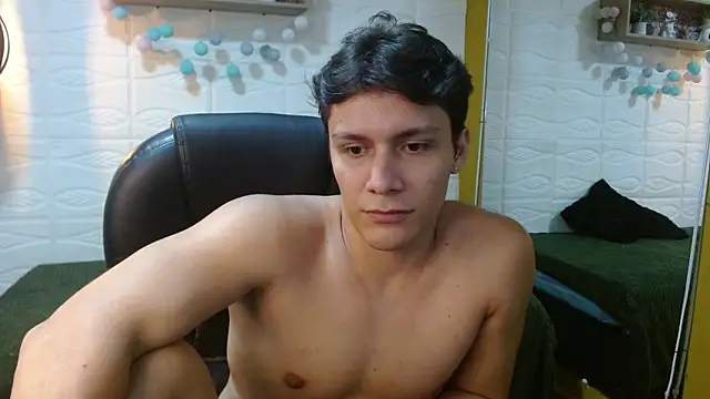 Zayn_clausen webcam