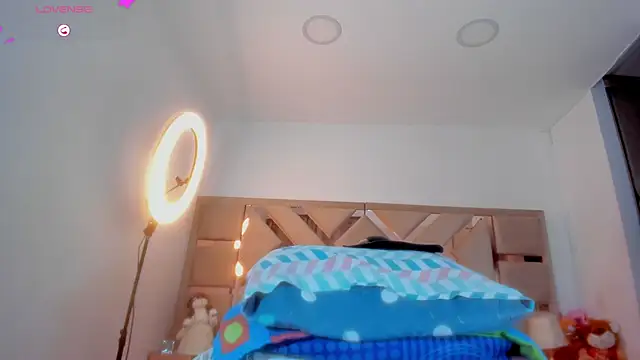 ashelydainii webcam