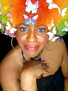 AmazonianMistress webcam