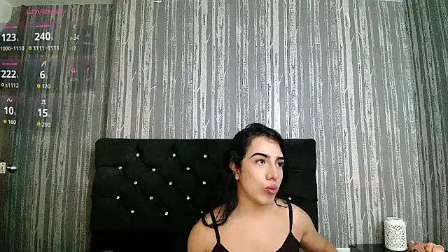 Alicee_Moonn webcam