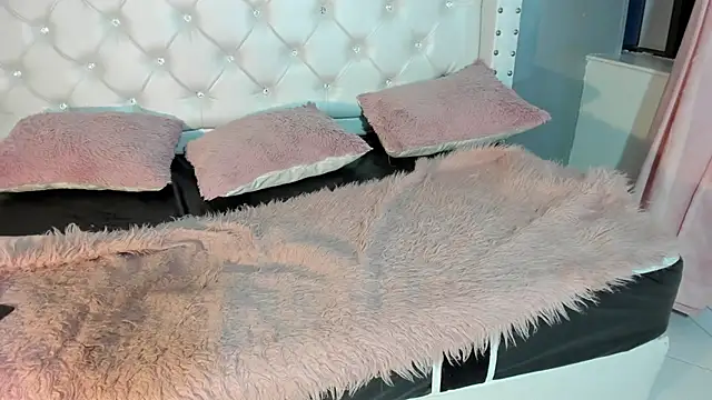 Chloe_grey__ webcam