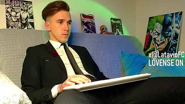 Midnighter_ webcam
