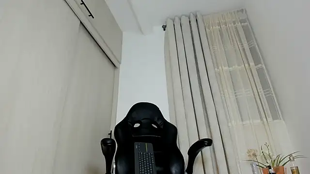 Biscuit_oliva webcam