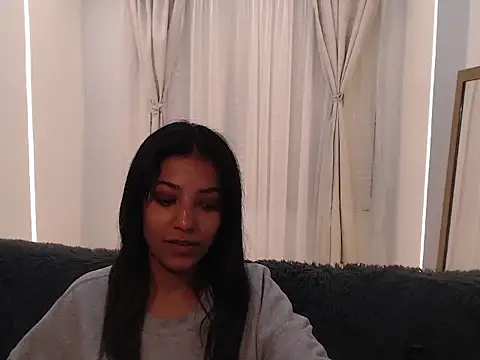 Scarleet_miaa webcam