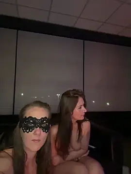 AtomicAngie webcam