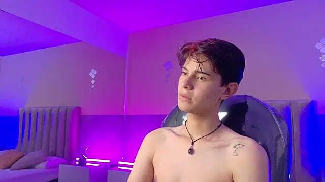 Derek_Sinn webcam