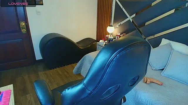 Kittie_Vixen webcam